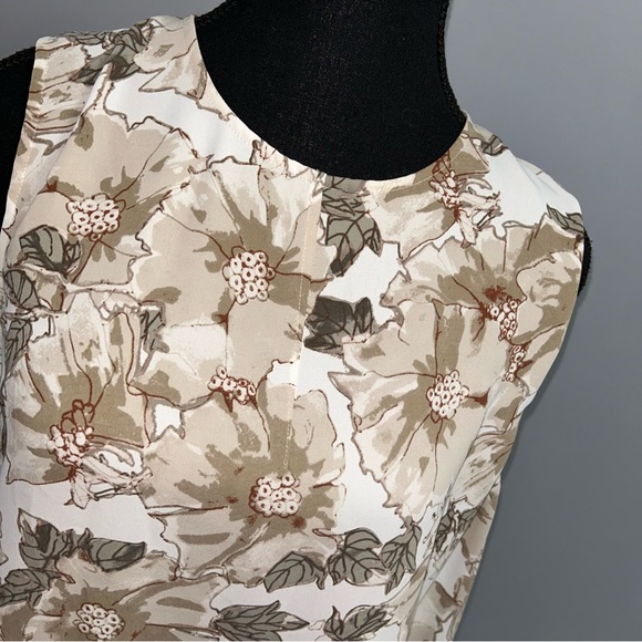 Aritzia - Babaton Top - Picture 2 of 8